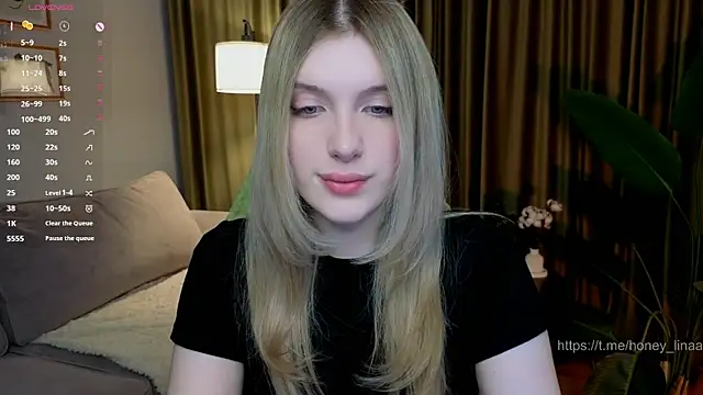 Snapshot of honey_kors chatting on 4, 5, 2026 honey kors online show from 4, 5, 2026