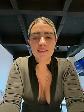 Snapshot of Miilana_ chatting on 31, 7, 2026 Miilana online show from 31, 7, 2026