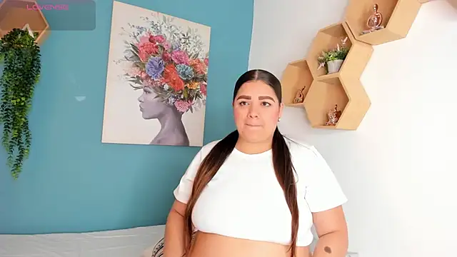 Snapshot of AgathaBloom_ chatting on 1, 4, 2026 AgathaBloom online show from 1, 4, 2026