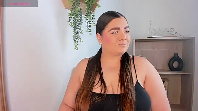 Snapshot of AgathaBloom_ chatting on 10, 4, 2026 AgathaBloom online show from 10, 4, 2026