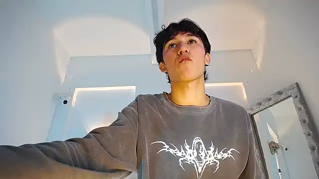 jullian ricci online show from 15, 4, 2026