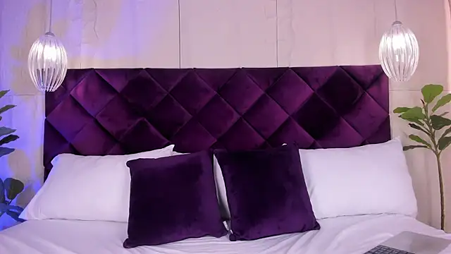 Snapshot of KittyLyne_ chatting on 3, 7, 2026 KittyLyne online show from 3, 7, 2026
