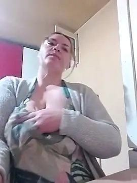 HotStepmommy4 online show from 18, 4, 2026