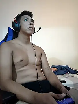 Snapshot of mamichula266 chatting on 3, 3, 2026 mamichula266 online show from 3, 3, 2026