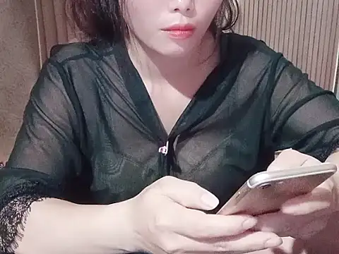 Girl-crazy1 online show from 2, 3, 2026