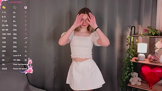 Snapshot of EleanorConnerr chatting on 6, 3, 2026 EleanorConnerr online show from 6, 3, 2026