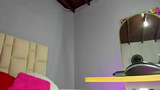 Snapshot of Zaphiro__Sky chatting on 16, 2, 2026 Zaphiro Sky online show from 16, 2, 2026