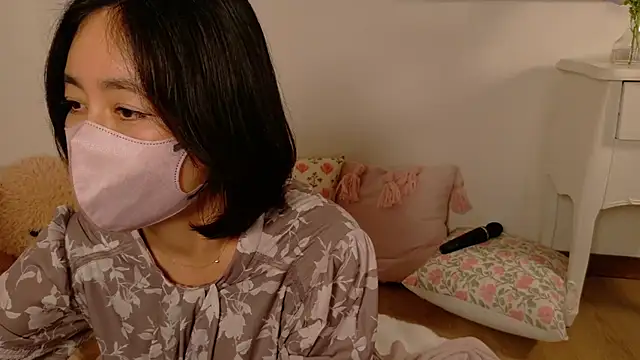 Mochi-Momo online show from 17, 4, 2026