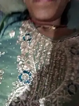 Snapshot of Desi_Couple_P chatting on 4, 6, 2026 Desi Couple P online show from 4, 6, 2026