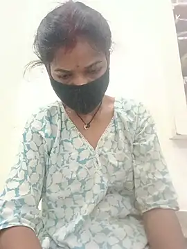 Snapshot of Desi_Couple_P chatting on 17, 7, 2026 Desi Couple P online show from 17, 7, 2026