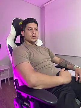 Snapshot of _robertobaggioo chatting on 14, 2, 2026 robertobaggioo online show from 14, 2, 2026