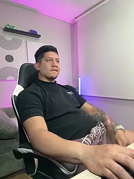 Snapshot of _robertobaggioo chatting on 22, 2, 2026 robertobaggioo online show from 22, 2, 2026