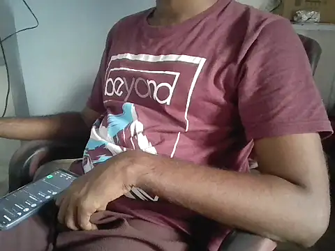 Snapshot of Tinku_1324 chatting on 11, 7, 2026 Tinku 1324 online show from 11, 7, 2026