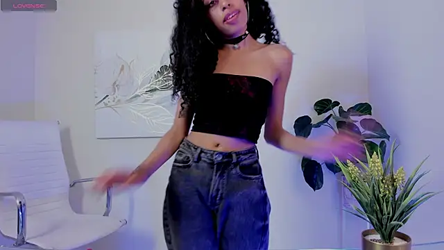 Snapshot of Tamia_25 chatting on 26, 4, 2026 Tamia 25 online show from 26, 4, 2026