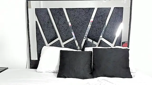 DariaLuca online show from 3, 3, 2026