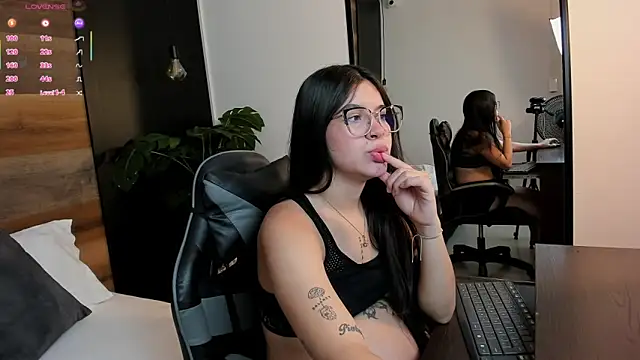 Snapshot of eva_swan_ chatting on 18, 5, 2026 eva swan online show from 18, 5, 2026