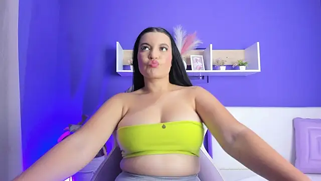 Zoe Curvy  online show from 13, 2, 2026