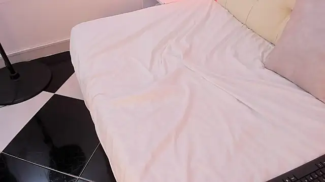 Snapshot of Lia_Latte chatting on 27, 2, 2026 Lia Latte online show from 27, 2, 2026