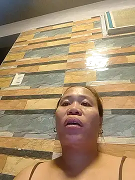 squirtshantal online show from 8, 11, 2025