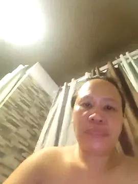 Snapshot of squirtshantal chatting on 3, 5, 2026 squirtshantal online show from 3, 5, 2026