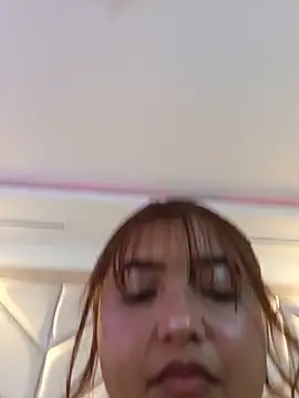 Snapshot of VanessaLanz chatting on 4, 6, 2026 VanessaLanz online show from 4, 6, 2026