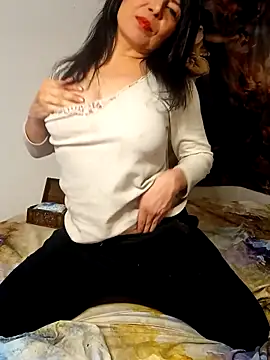 Snapshot of MadamBell chatting on 14, 3, 2026 MadamBell online show from 14, 3, 2026