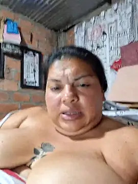 Juli Powl online show from 5, 4, 2026