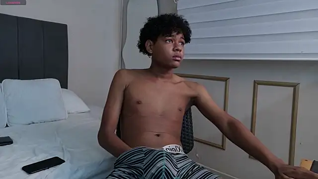 Snapshot of Twink_Alex19 chatting on 19, 2, 2026 Twink Alex19 online show from 19, 2, 2026