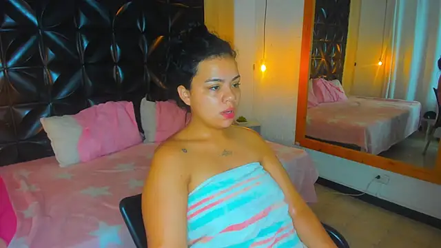 Veyra sereny online show from 22, 5, 2026