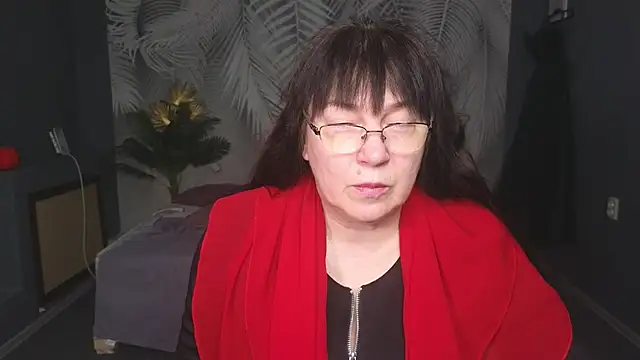 Snapshot of Tori_Twirl chatting on 25, 2, 2026 Tori Twirl online show from 25, 2, 2026