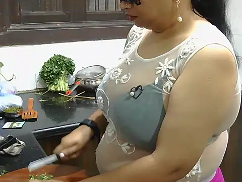 Snapshot of Hot_Sonniyaa chatting on 23, 2, 2026 Hot Sonniyaa online show from 23, 2, 2026