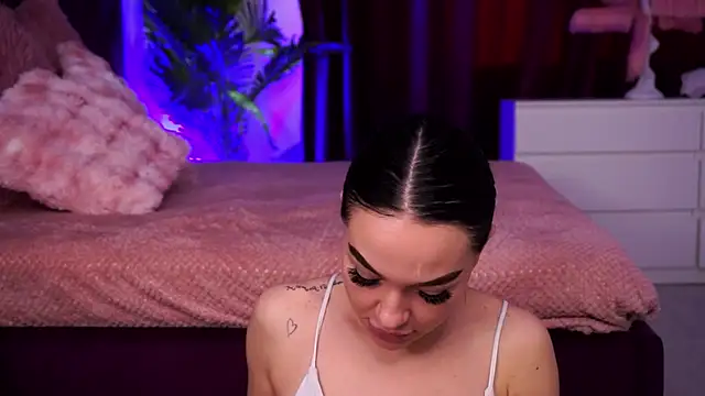 SashaLorrenz online show from 17, 4, 2026