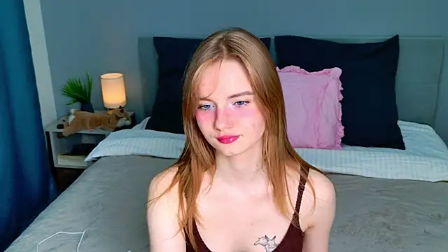 Snapshot of ElfieWhite chatting on 1, 5, 2026 ElfieWhite online show from 1, 5, 2026