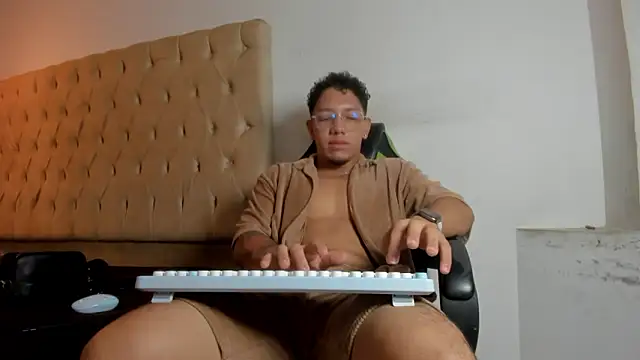 Snapshot of MaxSeduce23 chatting on 20, 2, 2026 MaxSeduce23 online show from 20, 2, 2026