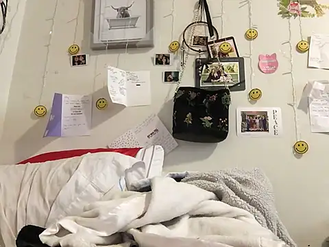 Snapshot of Girlnextdoor242 chatting on 17, 2, 2026 Girlnextdoor242 online show from 17, 2, 2026