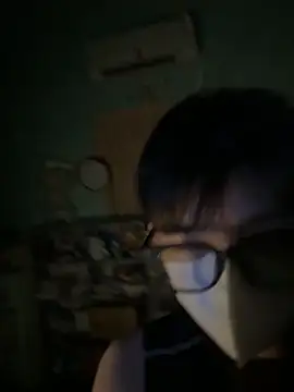 Minhnguyen2482 online show from 20, 4, 2026