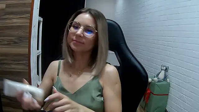 IceMayes online show from 1, 4, 2026