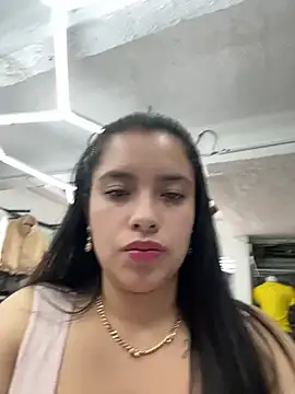Miss Bella Flame online show from 25, 7, 2026