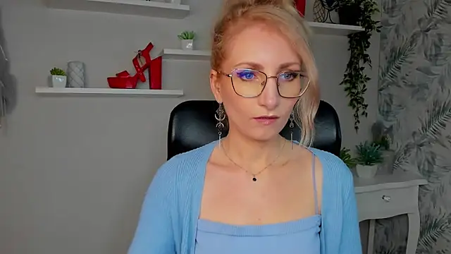 CinderellaMoon online show from 17, 3, 2026