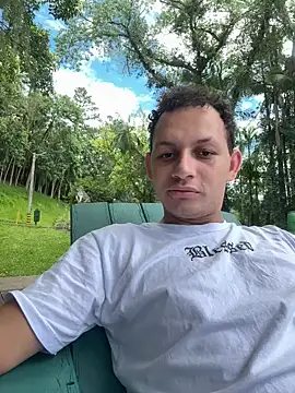 Enzogabrielll0501 online show from 13, 2, 2026