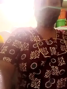 Snapshot of tamilkaviya431 chatting on 27, 3, 2026 tamilkaviya431 online show from 27, 3, 2026
