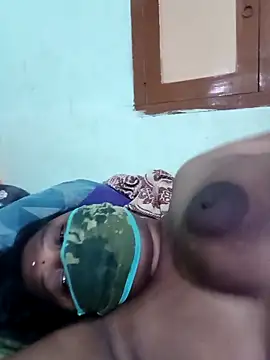 Snapshot of tamilkaviya431 chatting on 16, 4, 2026 tamilkaviya431 online show from 16, 4, 2026