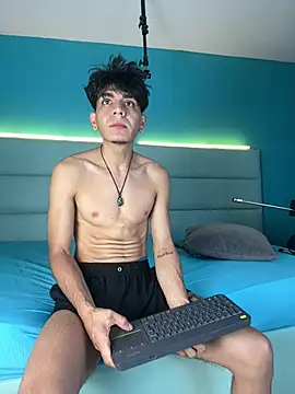 Snapshot of abrilandjulian chatting on 21, 2, 2026 abrilandjulian online show from 21, 2, 2026