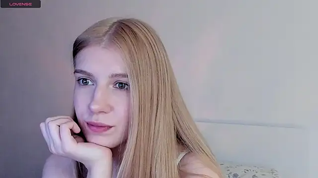 Snapshot of WetKaylaa chatting on 28, 3, 2026 WetKaylaa online show from 28, 3, 2026