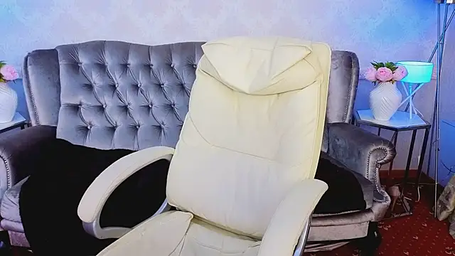 Ingrit tass online show from 18, 4, 2026