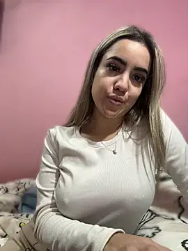 Snapshot of bellabarbiex chatting on 31, 5, 2026 bellabarbiex online show from 31, 5, 2026