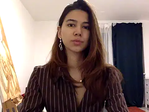 KiraVixenSweet online show from 16, 2, 2026