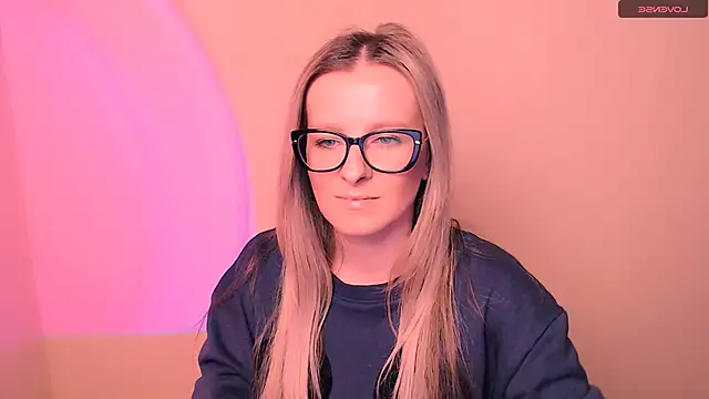 AnnePeach online show from 15, 2, 2026