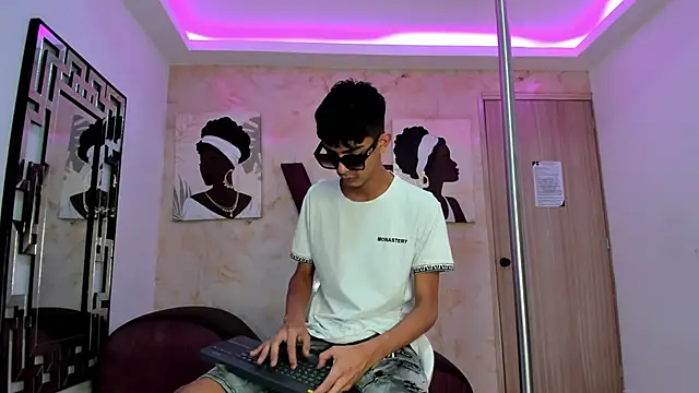 KITTY BOSH online show from 24, 2, 2026