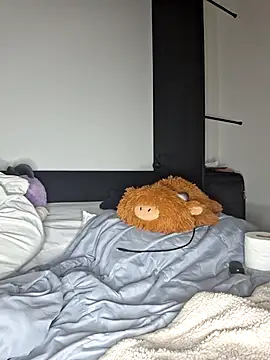 Snapshot of Cinnamonbunn chatting on 14, 2, 2026 Cinnamonbunn online show from 14, 2, 2026